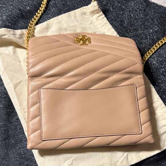Tory Burch Tan Quilted Crossbody Bag - Picture 6 of 7